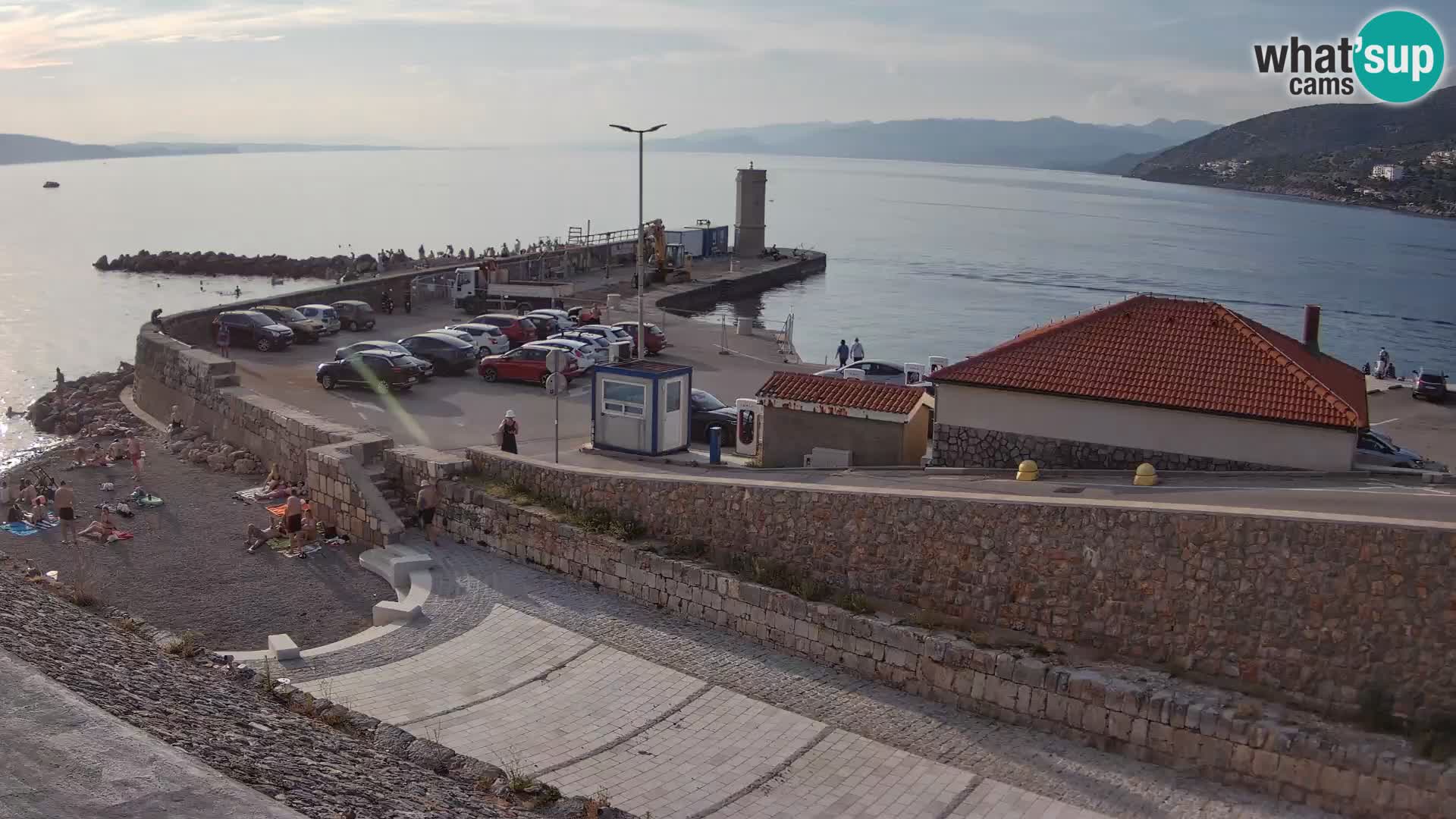 Webcam port de Senj – Vue sur la jetée et le phare