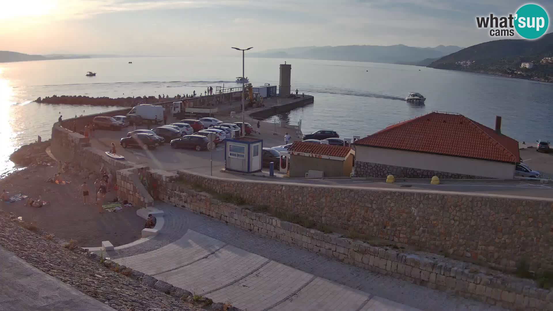 Web kamera Senj luka – Lukobran i svjetionik uživo