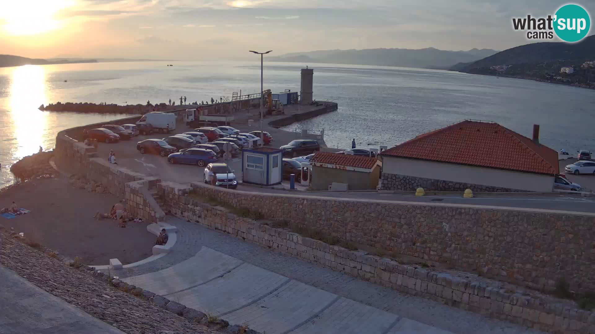 Webcam port de Senj – Vue sur la jetée et le phare