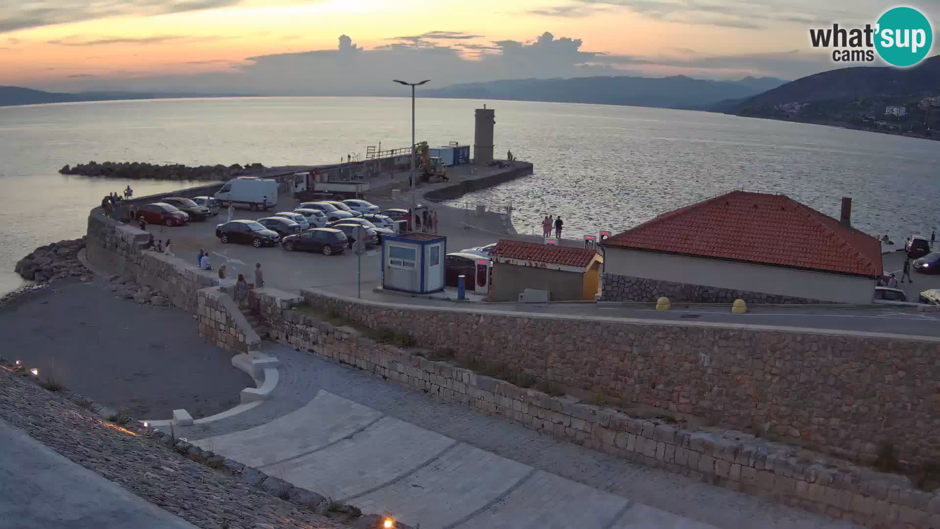 Senj Hafen Webcam – Wellenbrecher & Leuchtturm Liveblick