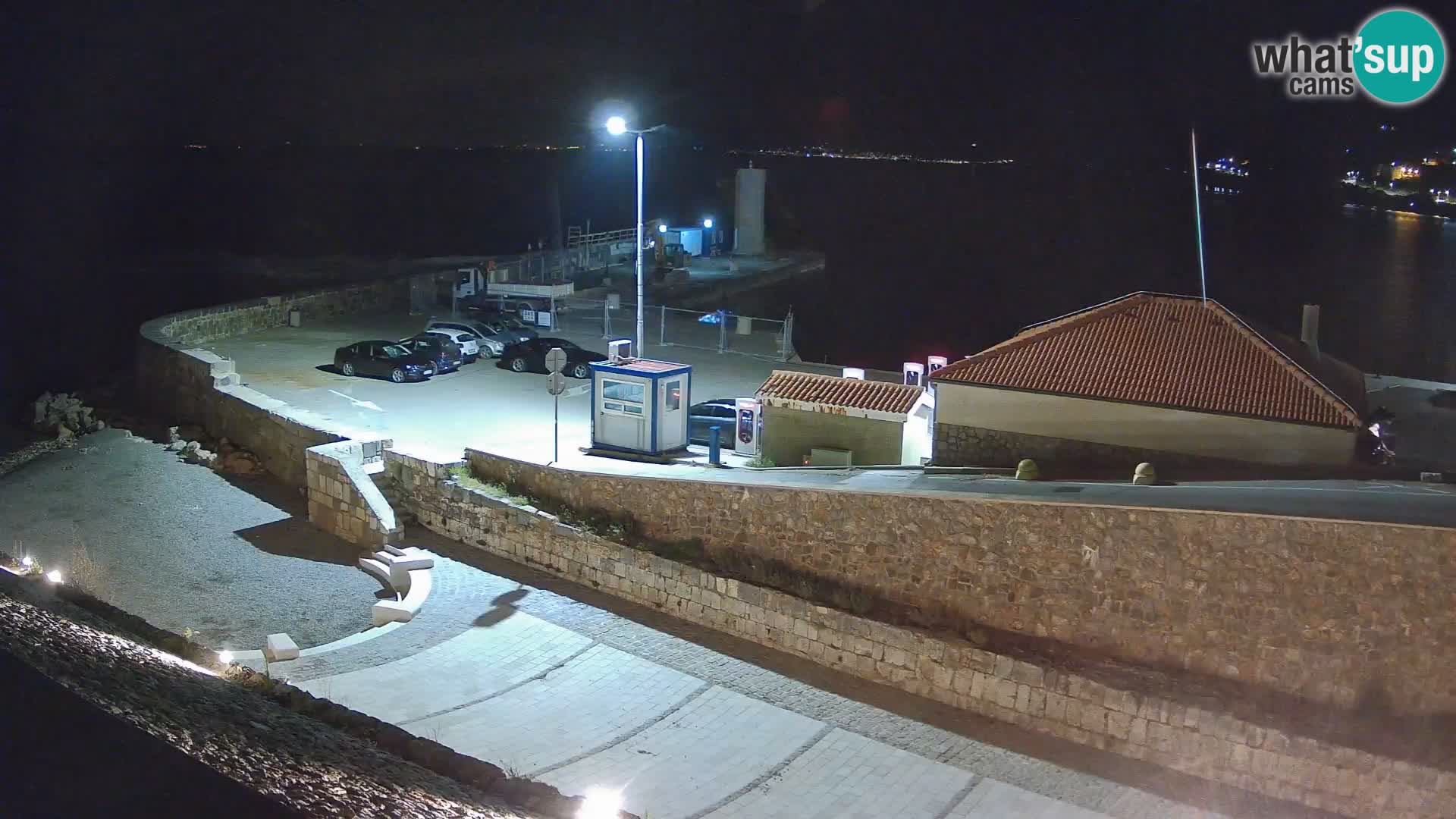Webcam port de Senj – Vue sur la jetée et le phare