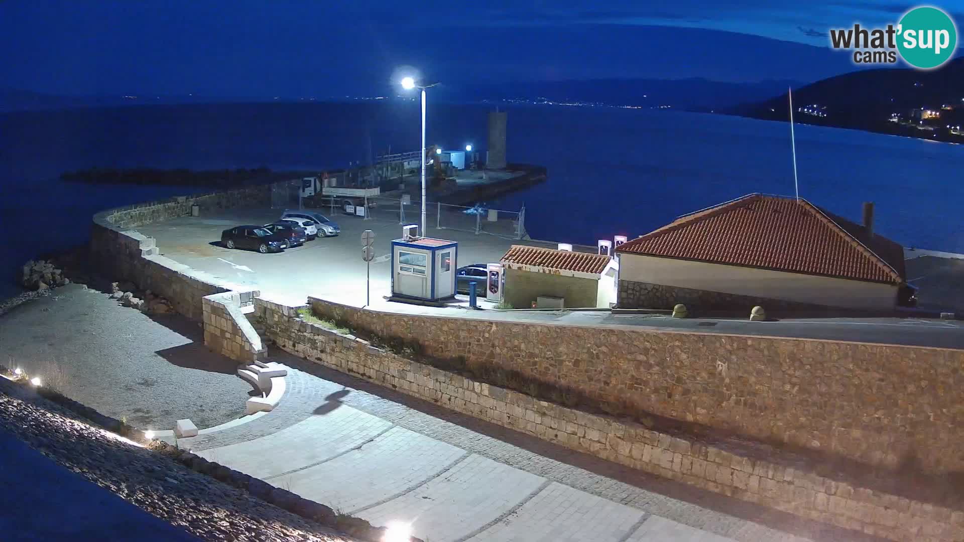 Senj Hafen Webcam – Wellenbrecher & Leuchtturm Liveblick