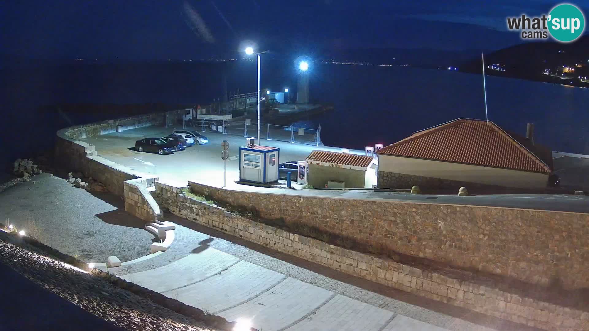 Senj Hafen Webcam – Wellenbrecher & Leuchtturm Liveblick