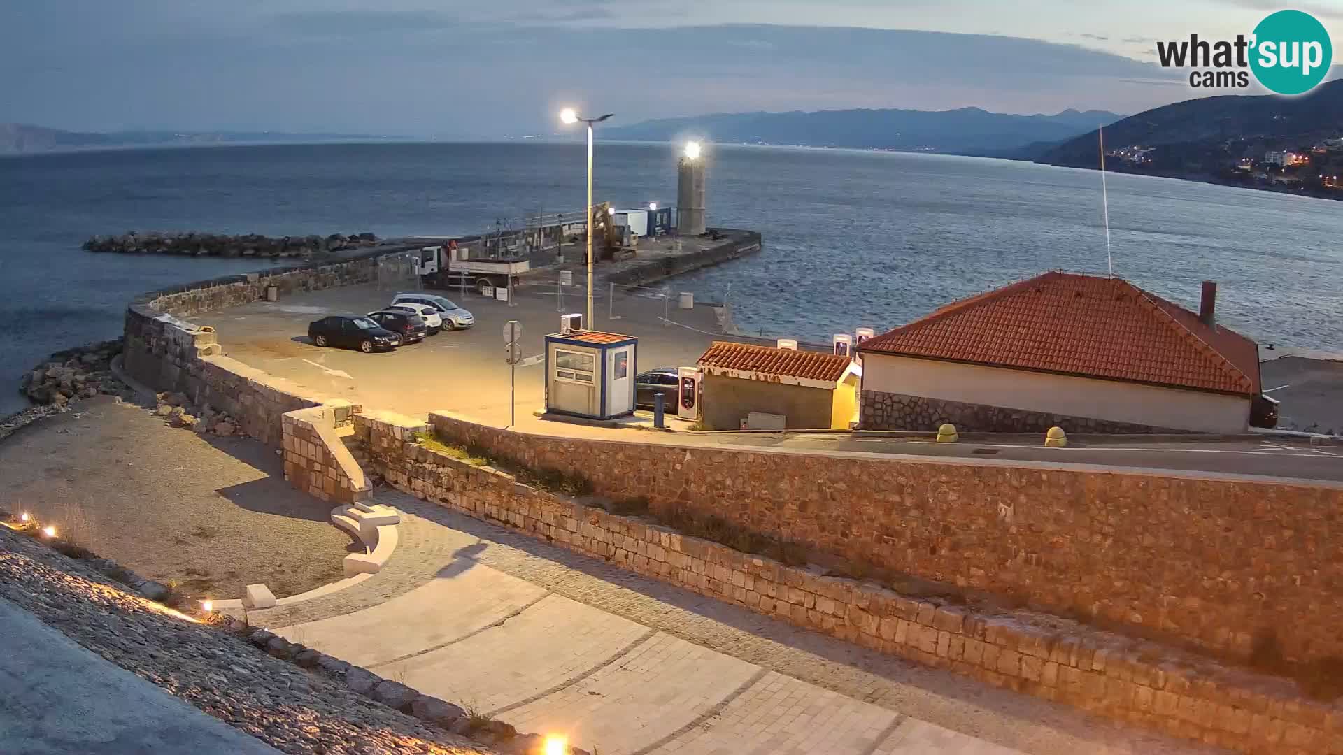 Webcam Porto di Segna – Frangiflutti e Faro in diretta