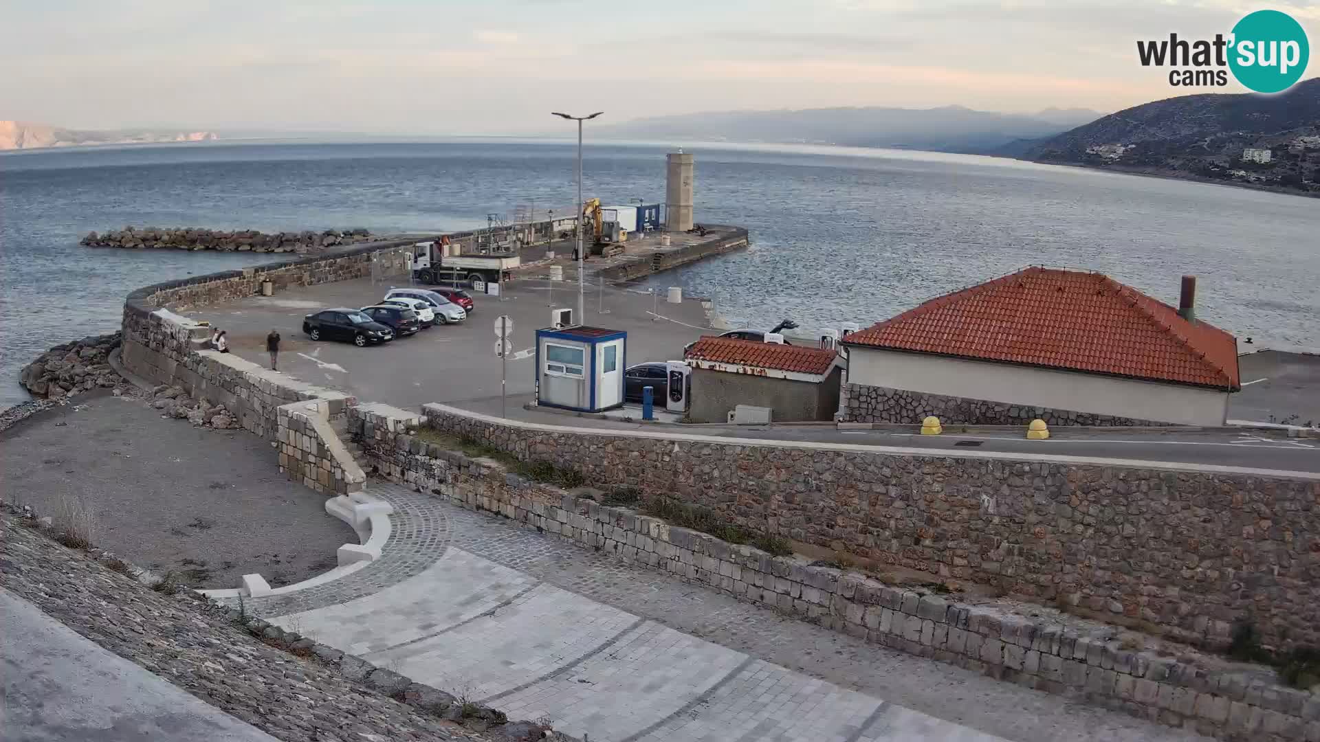 Webcam Porto di Segna – Frangiflutti e Faro in diretta