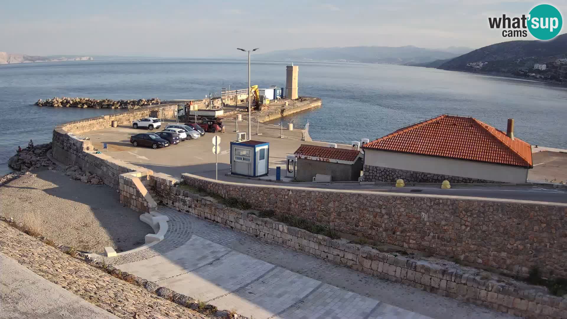 Webcam port de Senj – Vue sur la jetée et le phare