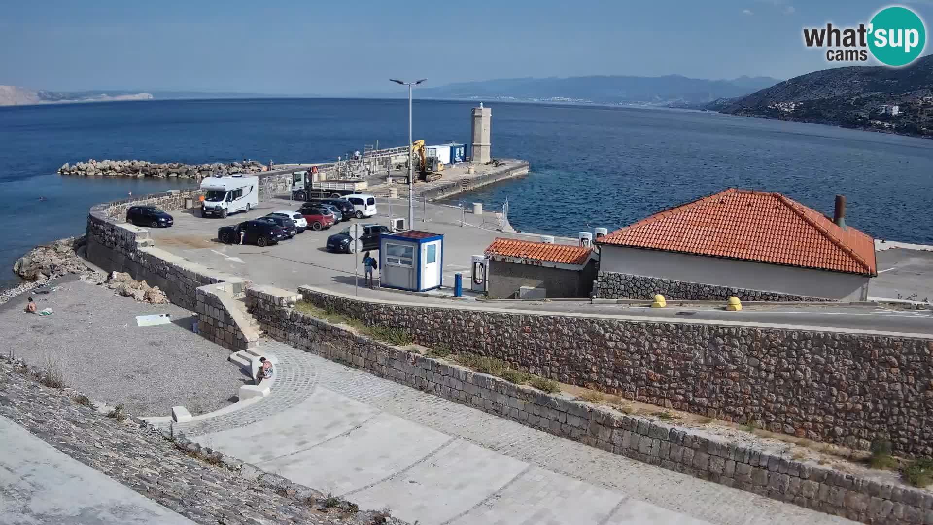 Webcam port de Senj – Vue sur la jetée et le phare