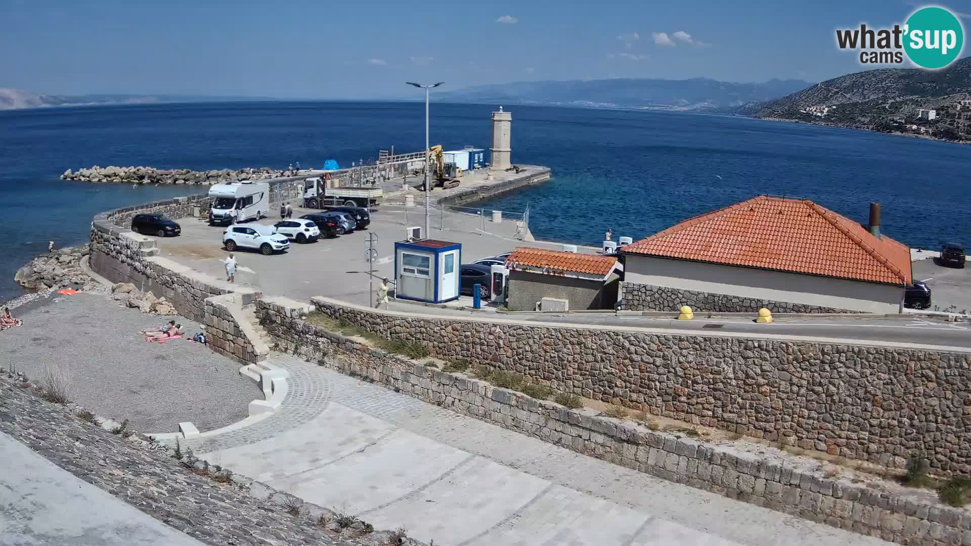 Senj Hafen Webcam – Wellenbrecher & Leuchtturm Liveblick