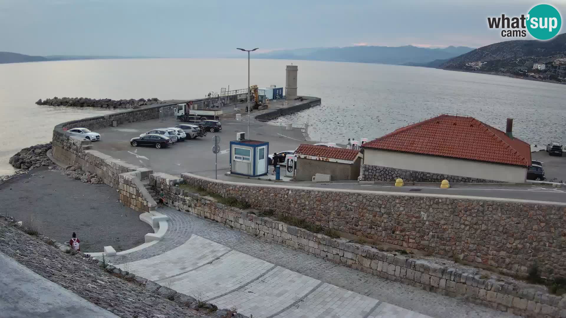 Senj Hafen Webcam – Wellenbrecher & Leuchtturm Liveblick