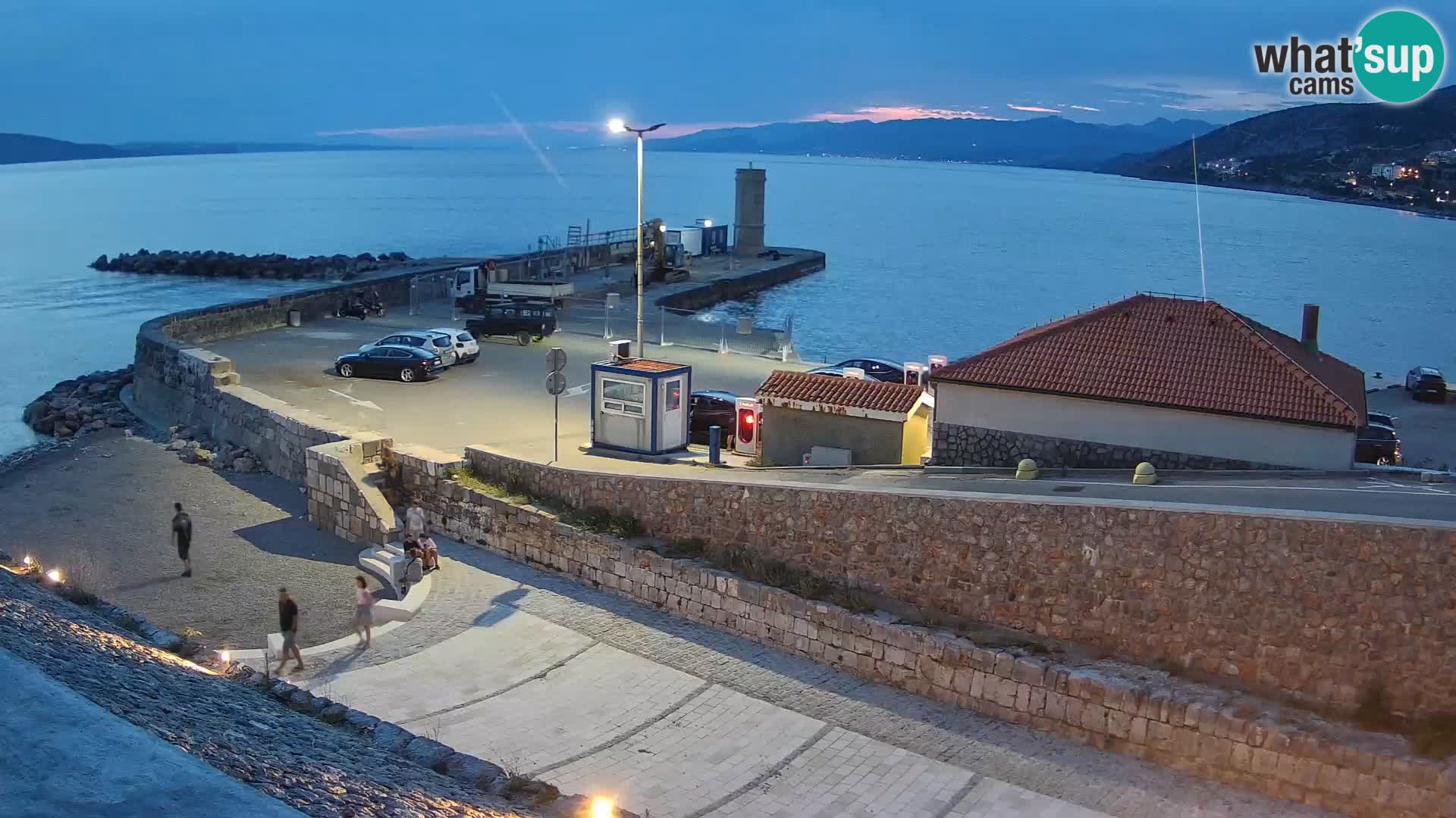 Senj Hafen Webcam – Wellenbrecher & Leuchtturm Liveblick