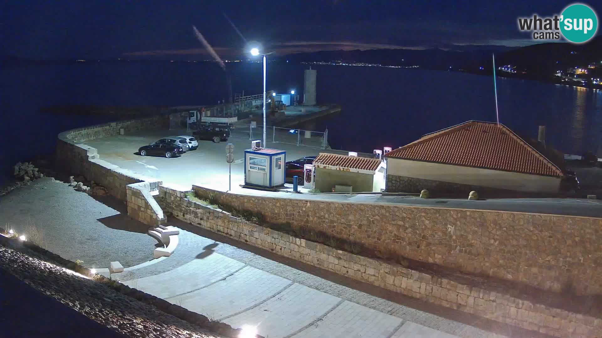 Senj Hafen Webcam – Wellenbrecher & Leuchtturm Liveblick