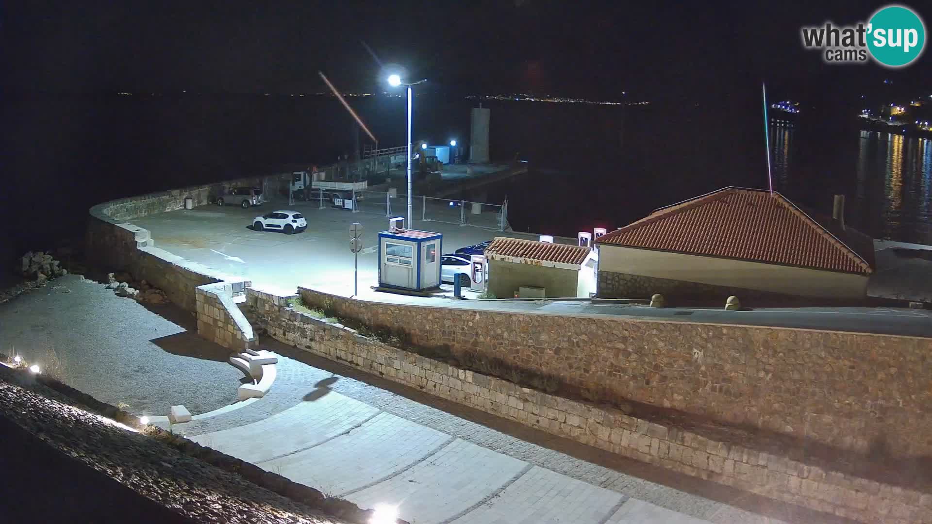 Webcam port de Senj – Vue sur la jetée et le phare