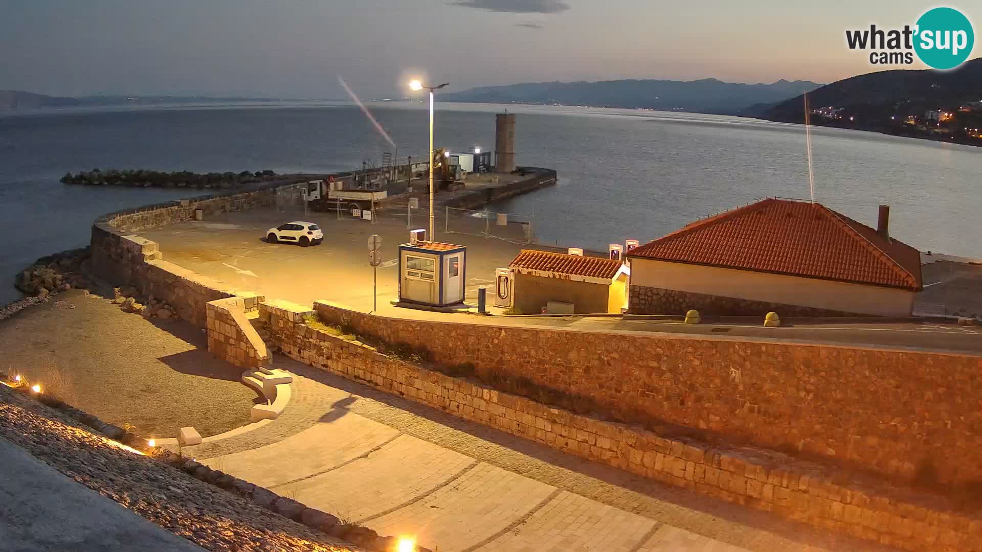 Webcam Porto di Segna – Frangiflutti e Faro in diretta