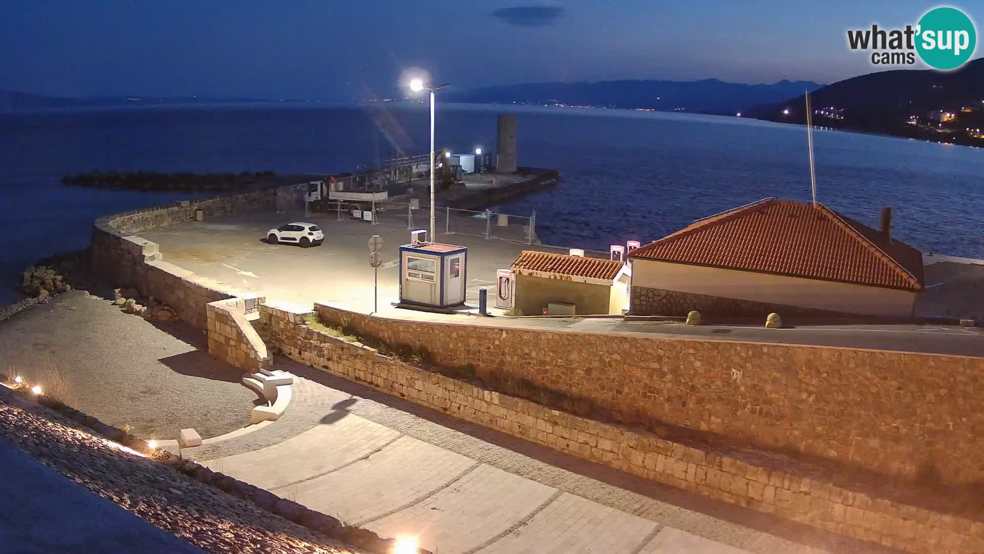 Webcam Porto di Segna – Frangiflutti e Faro in diretta