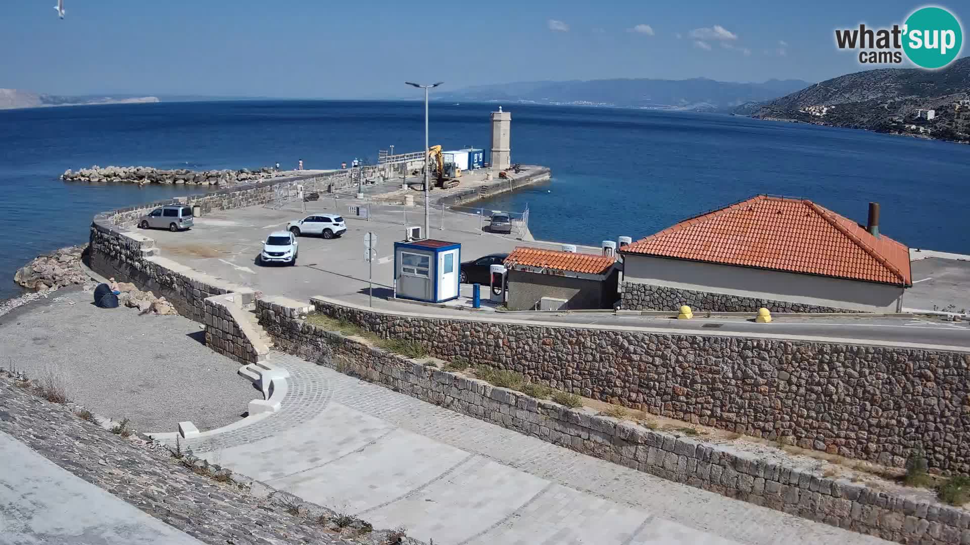 Webcam port de Senj – Vue sur la jetée et le phare