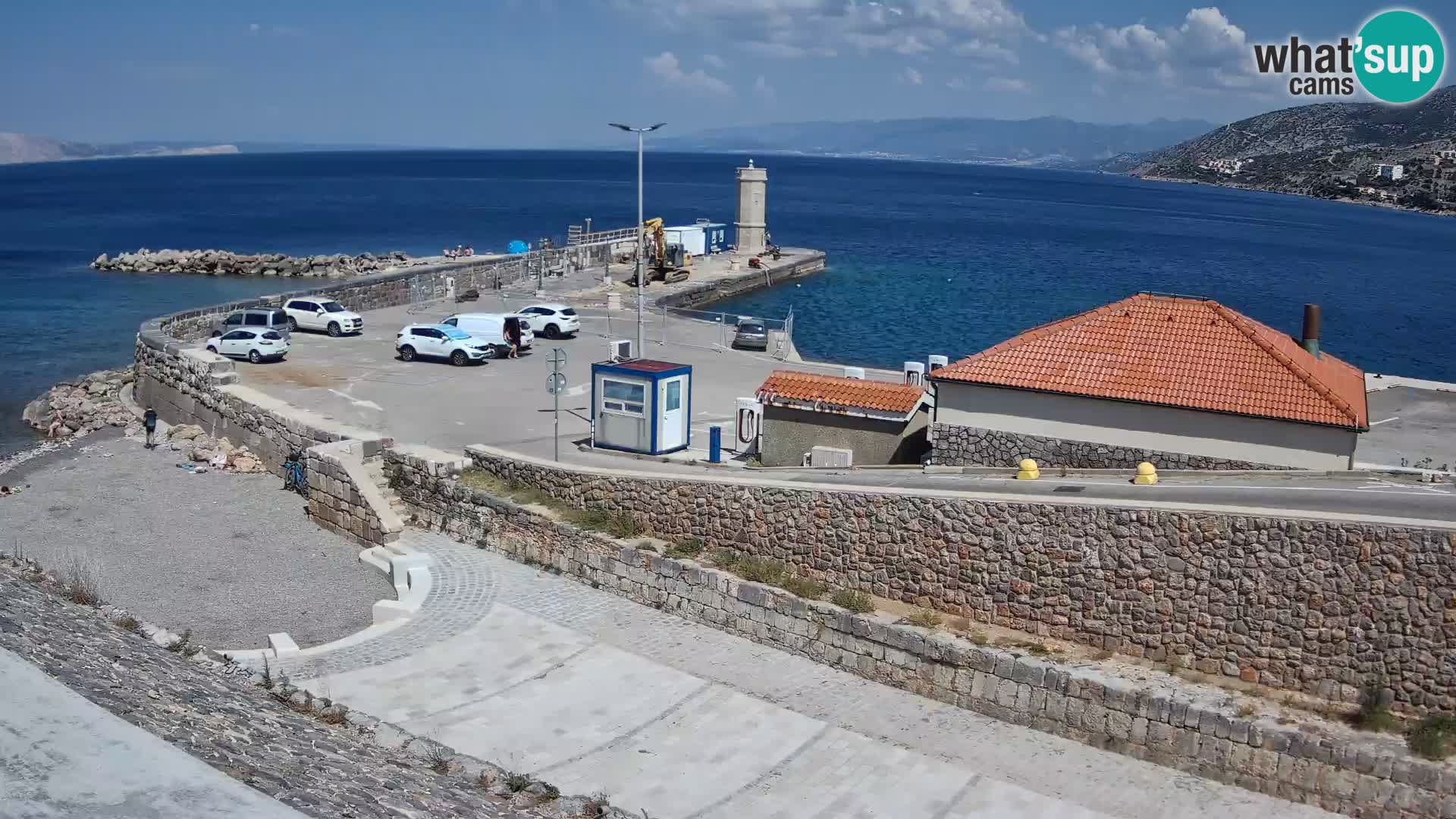 Webcam port de Senj – Vue sur la jetée et le phare
