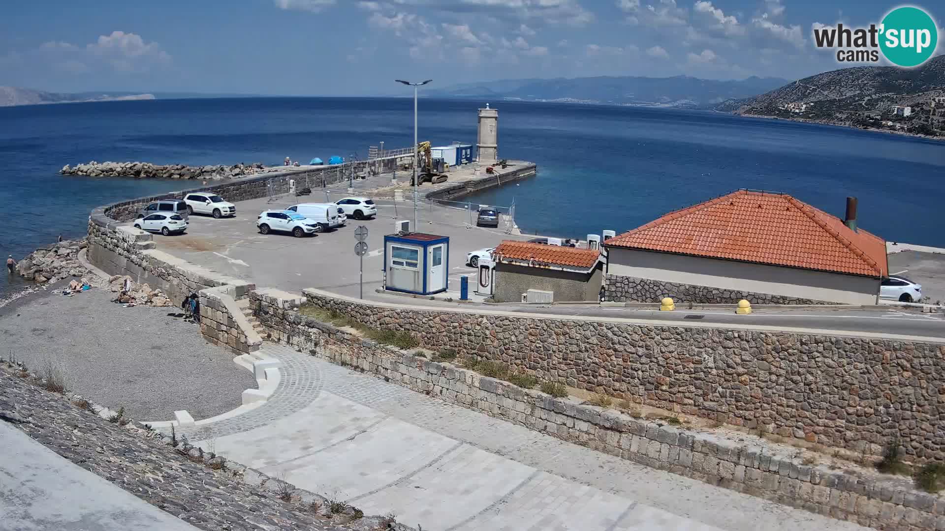 Webcam port de Senj – Vue sur la jetée et le phare