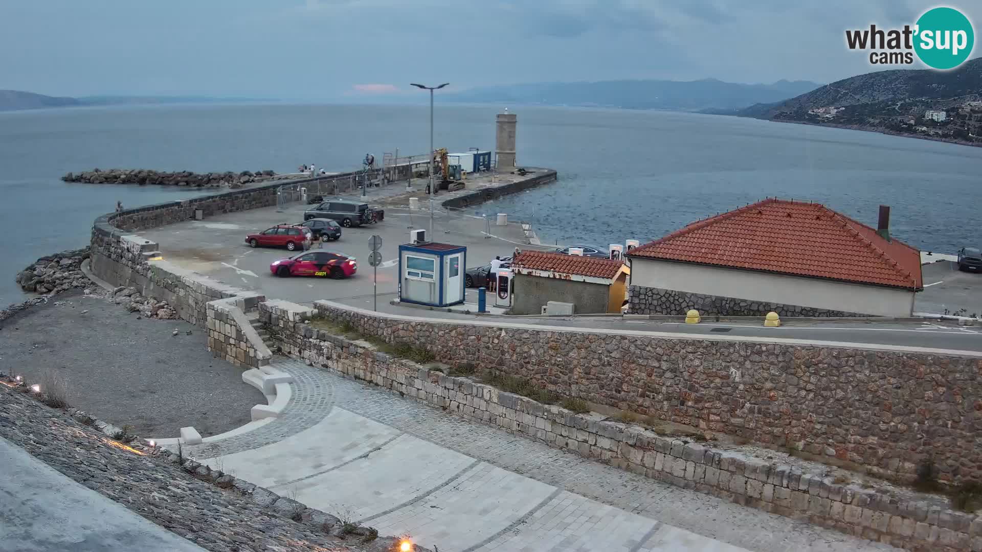 Webcam port de Senj – Vue sur la jetée et le phare