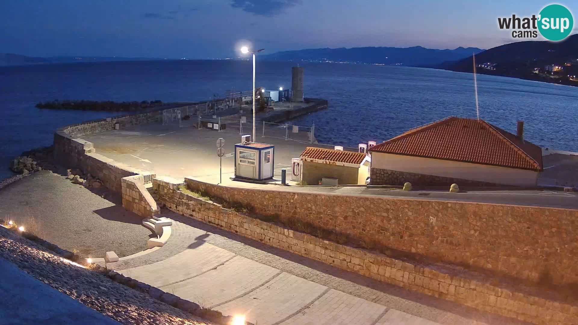 Webcam Porto di Segna – Frangiflutti e Faro in diretta