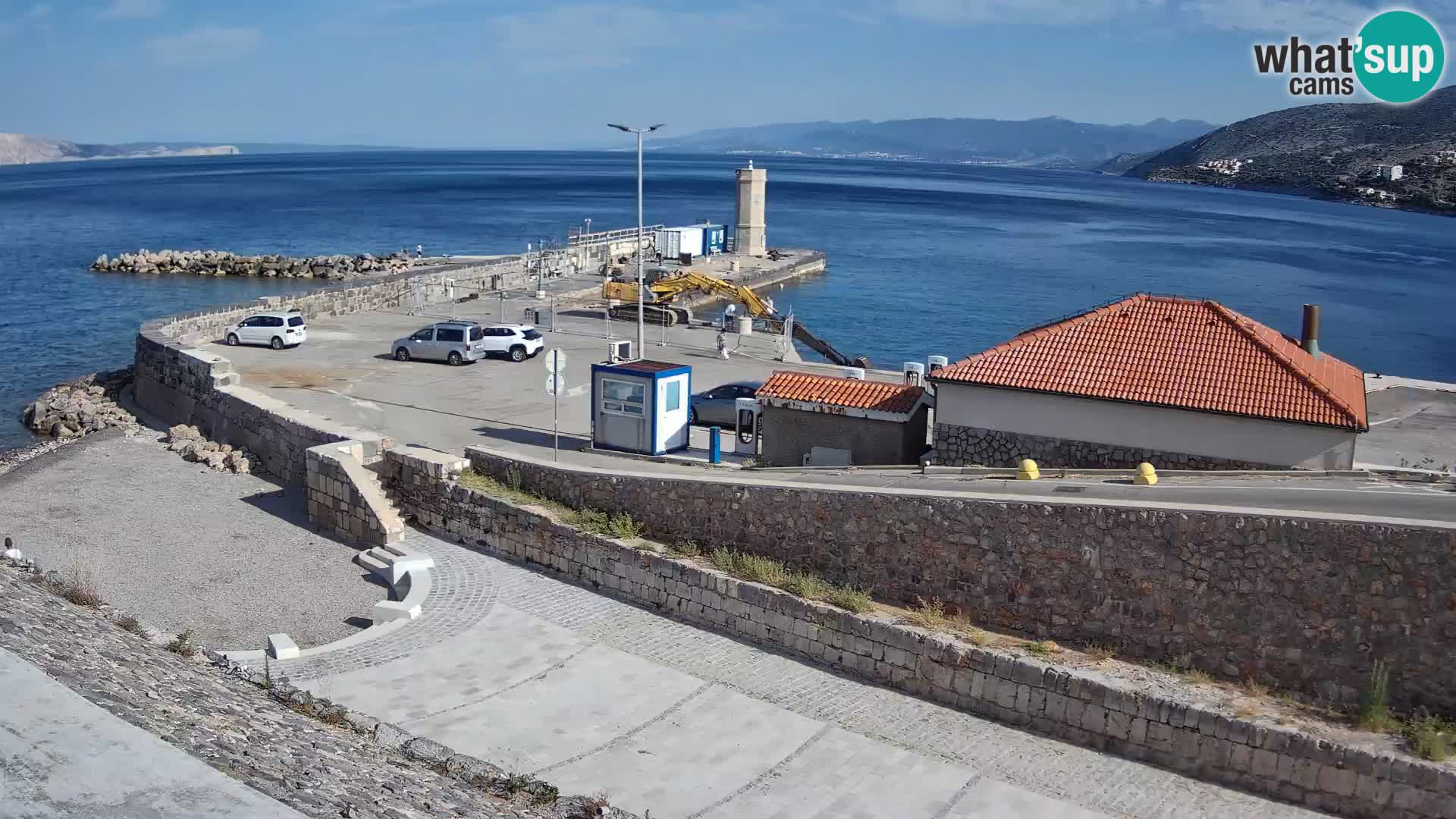 Webcam port de Senj – Vue sur la jetée et le phare