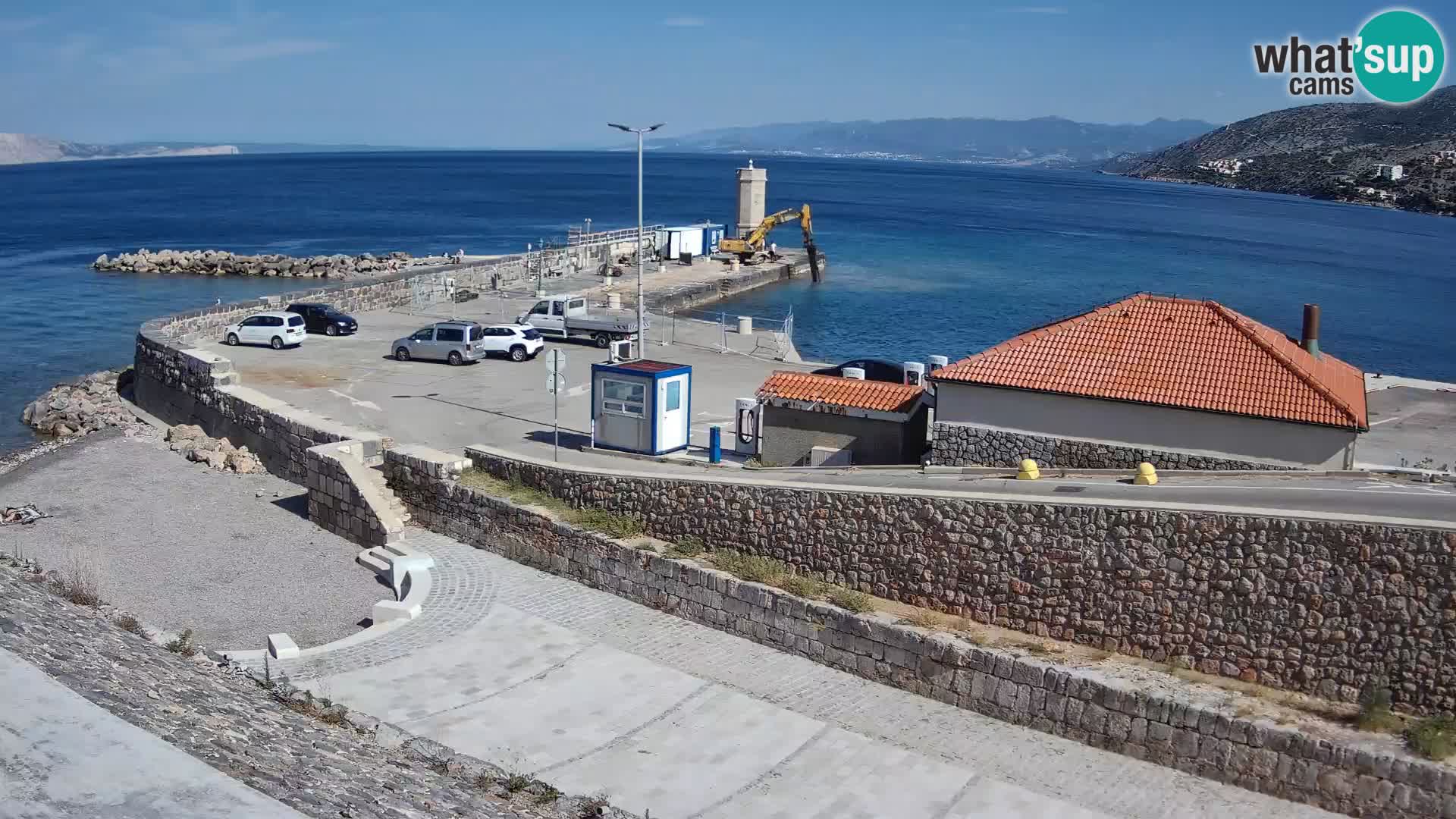 Webcam port de Senj – Vue sur la jetée et le phare