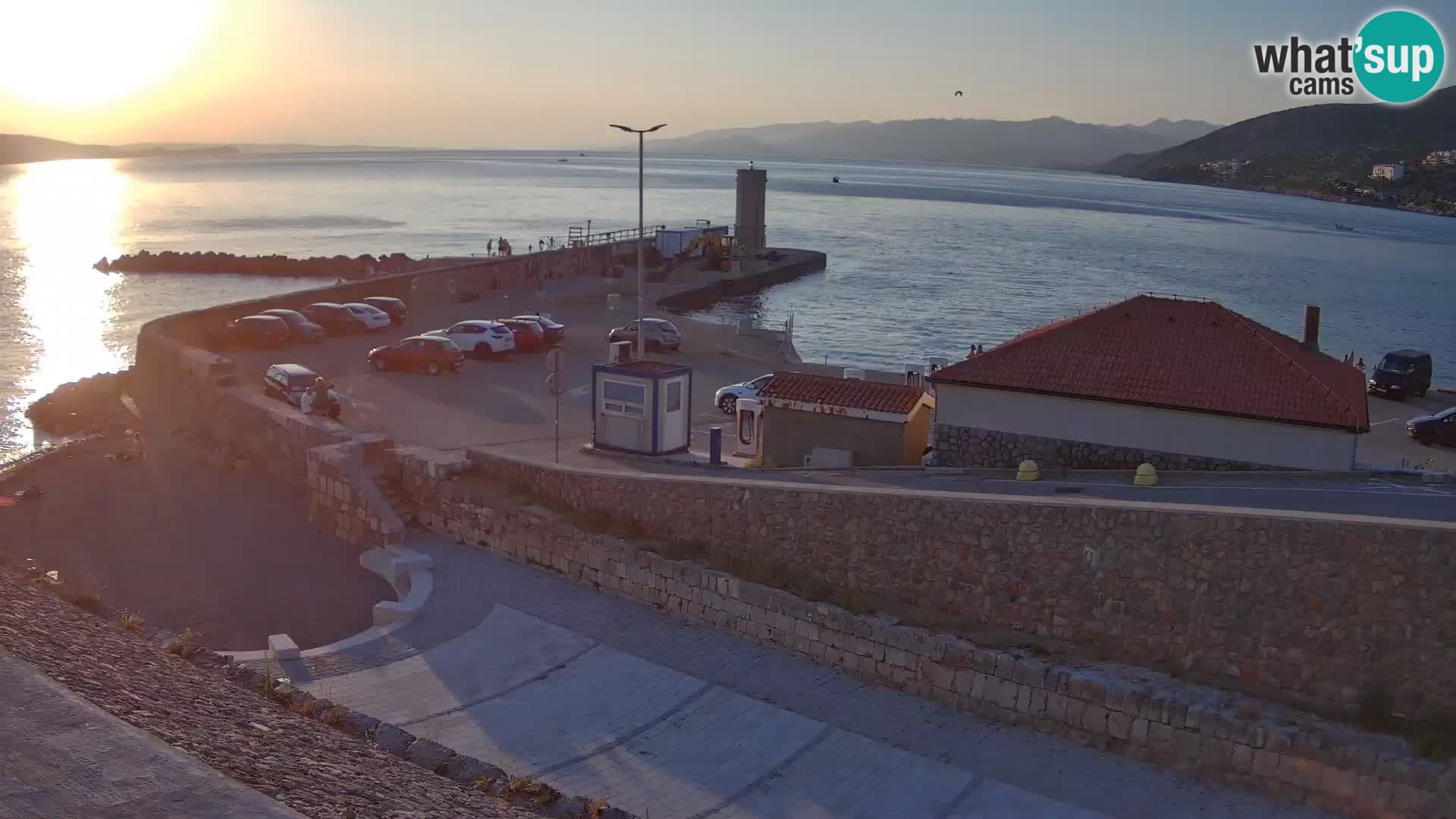 Web kamera Senj luka – Lukobran i svjetionik uživo