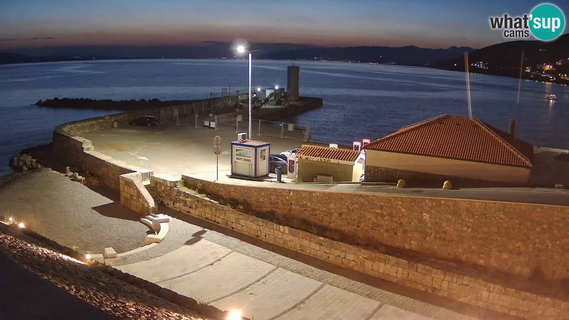 Webcam puerto de Senj – Rompeolas y faro en directo