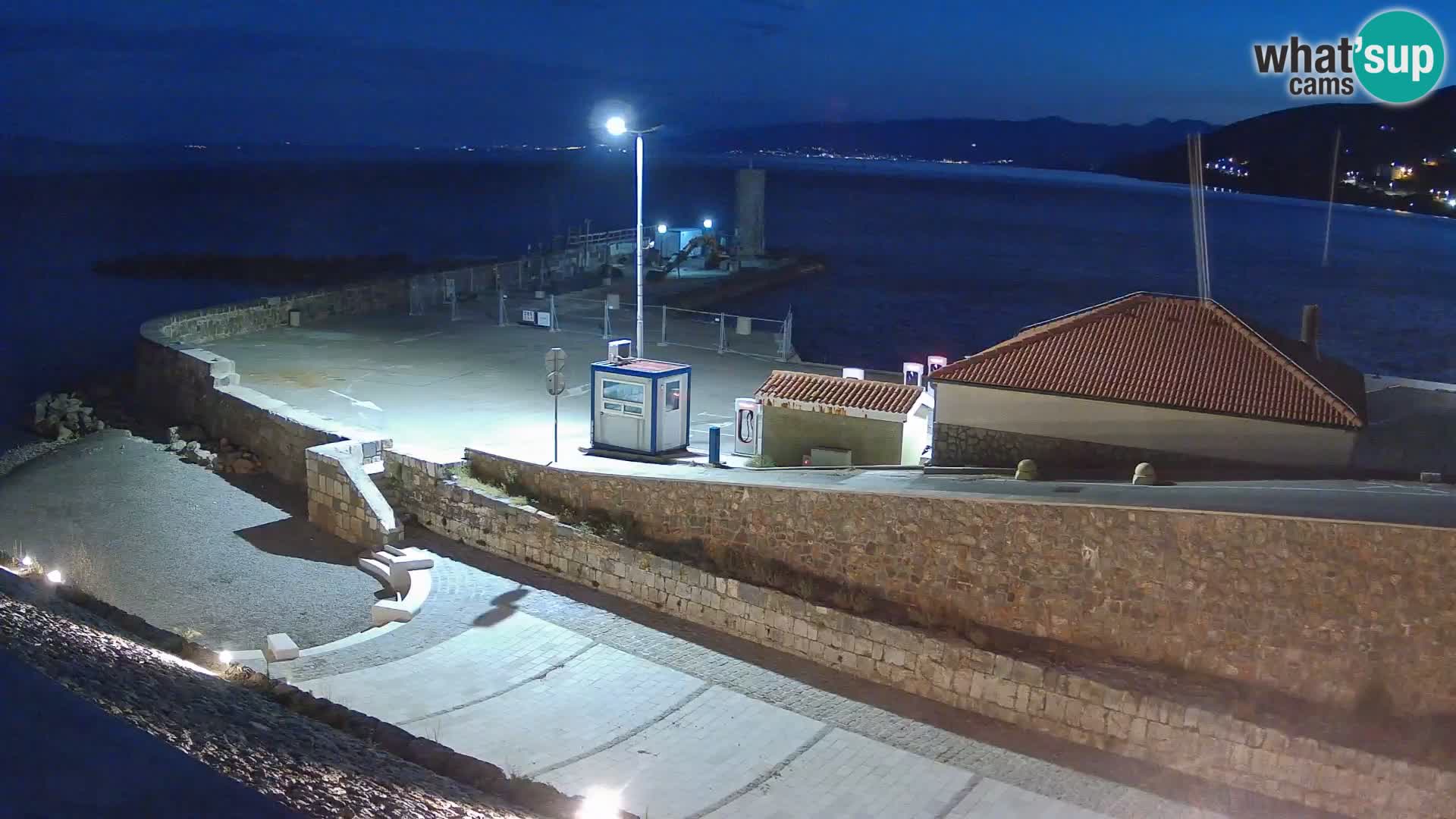 Webcam puerto de Senj – Rompeolas y faro en directo