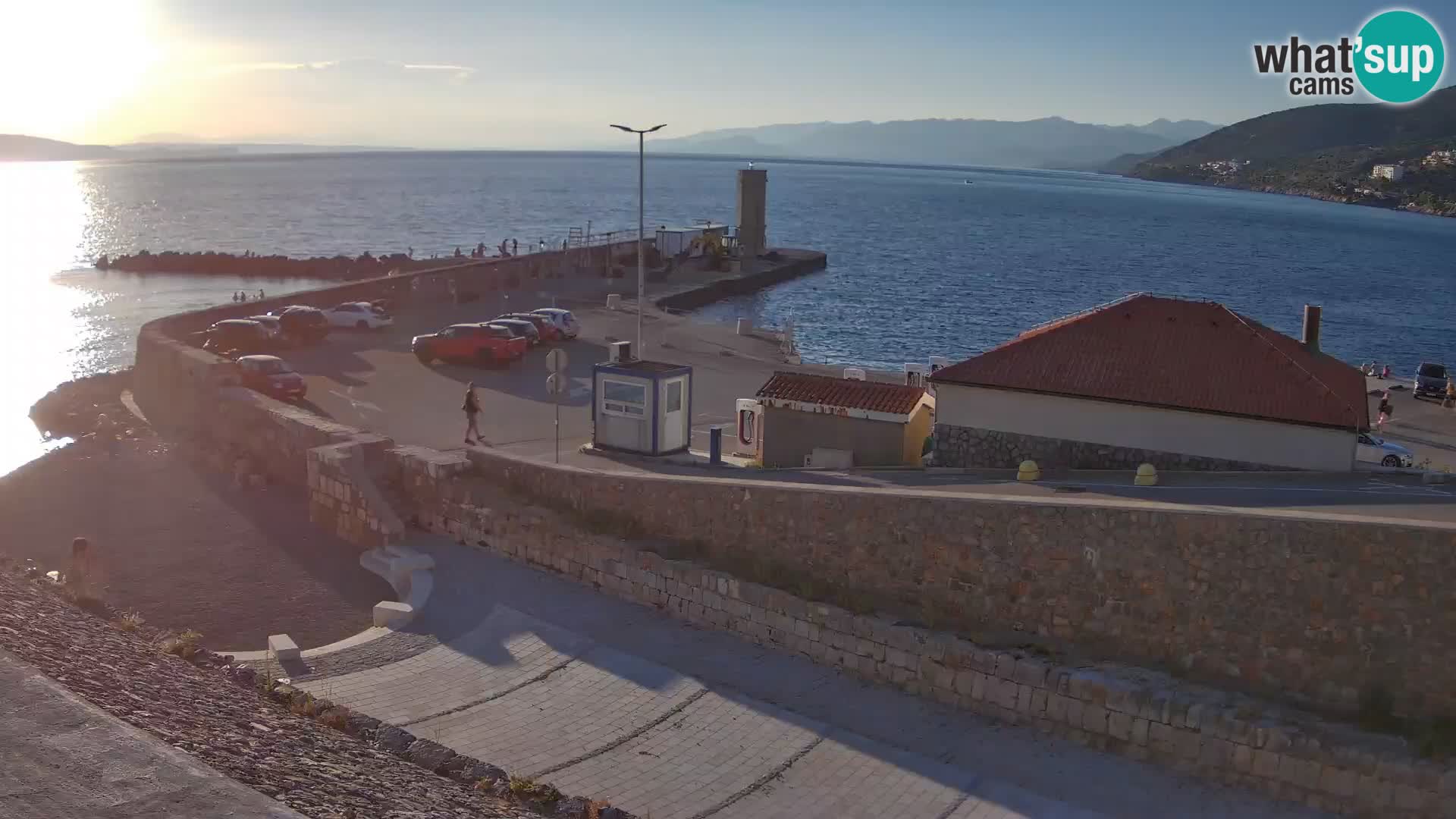 Web kamera Senj luka – Lukobran i svjetionik uživo