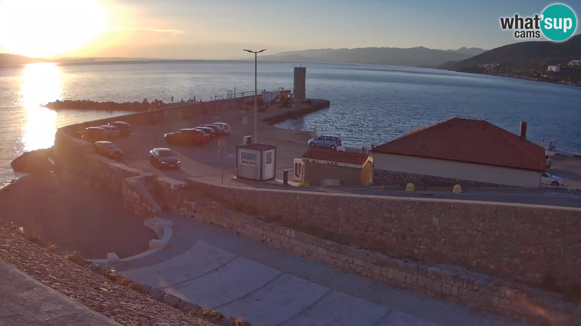 Webcam port de Senj – Vue sur la jetée et le phare