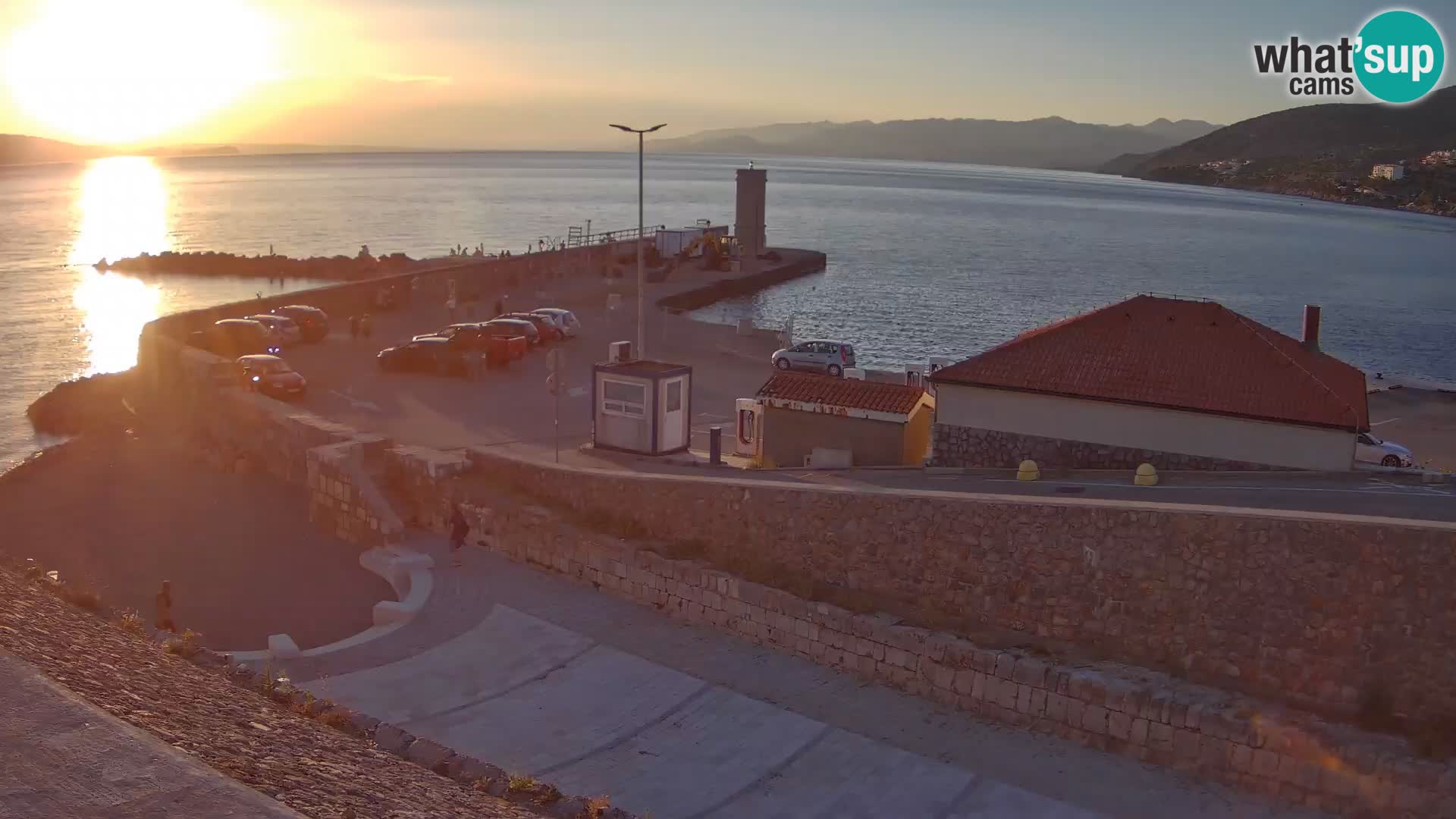 Webcam port de Senj – Vue sur la jetée et le phare