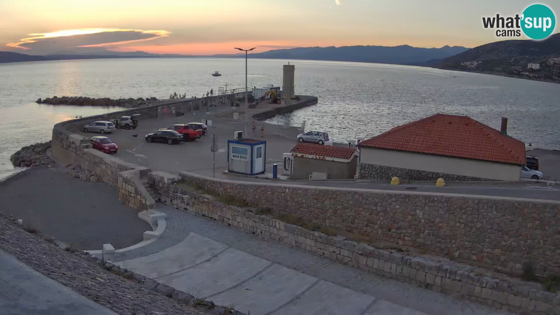 Webcam Porto di Segna – Frangiflutti e Faro in diretta