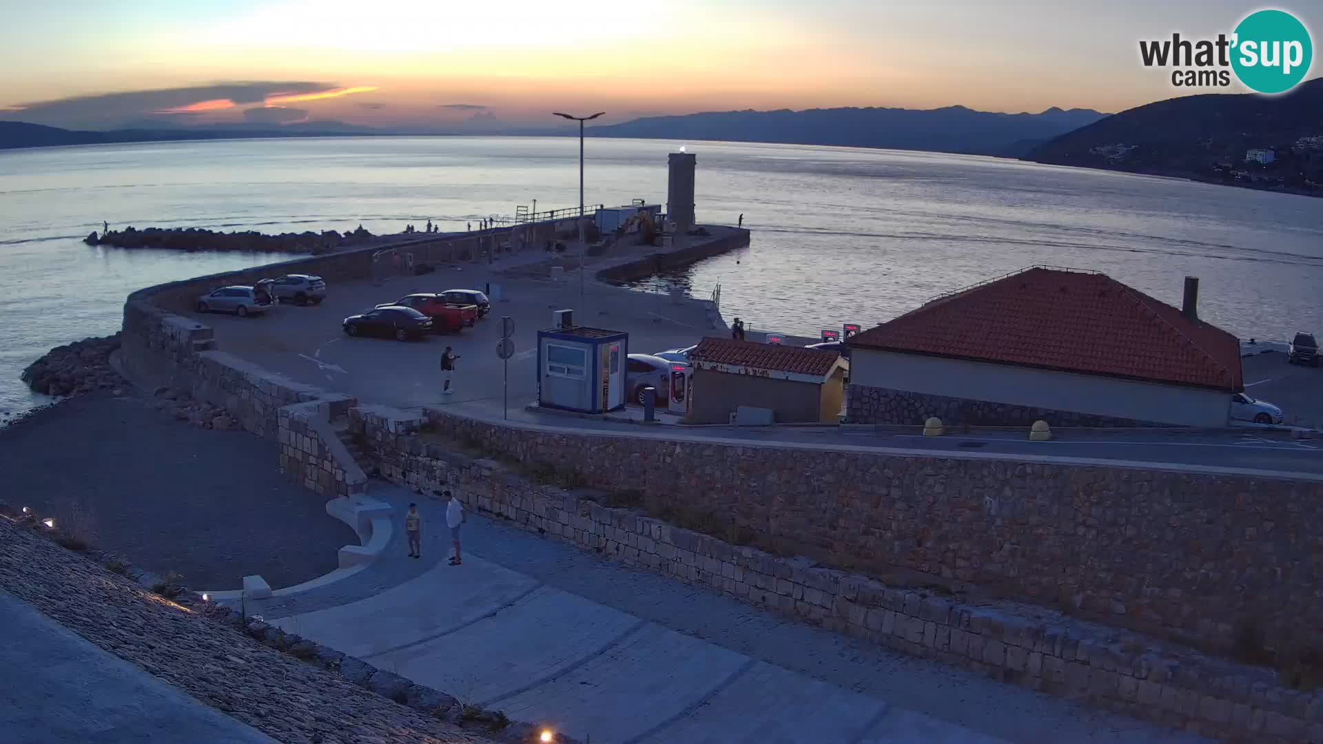 Webcam Porto di Segna – Frangiflutti e Faro in diretta