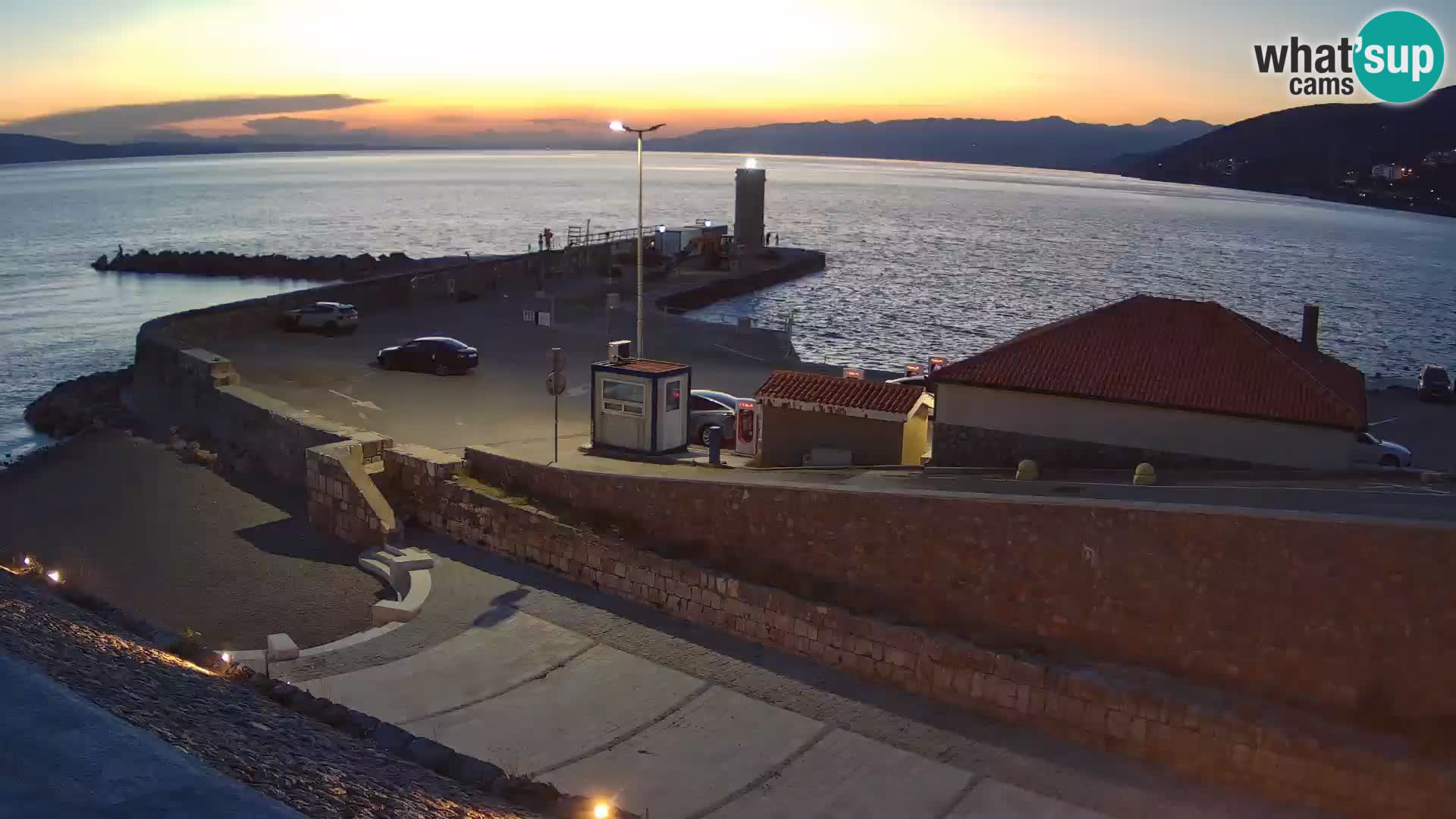 Senj Harbour Webcam – Breakwater & Lighthouse Live View