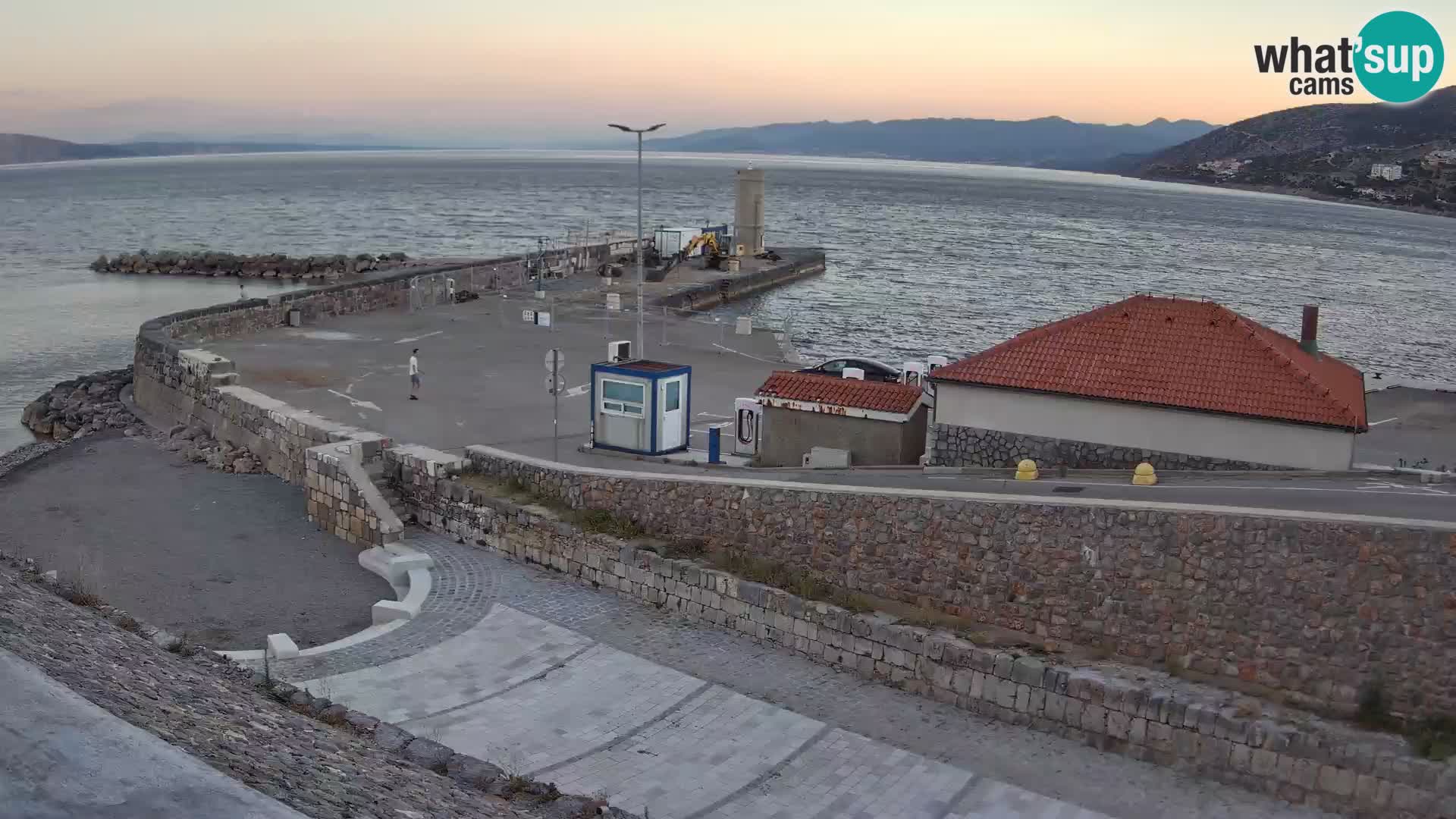 Webcam port de Senj – Vue sur la jetée et le phare