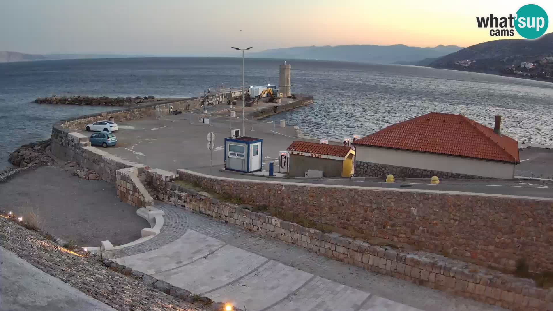 Webcam Porto di Segna – Frangiflutti e Faro in diretta