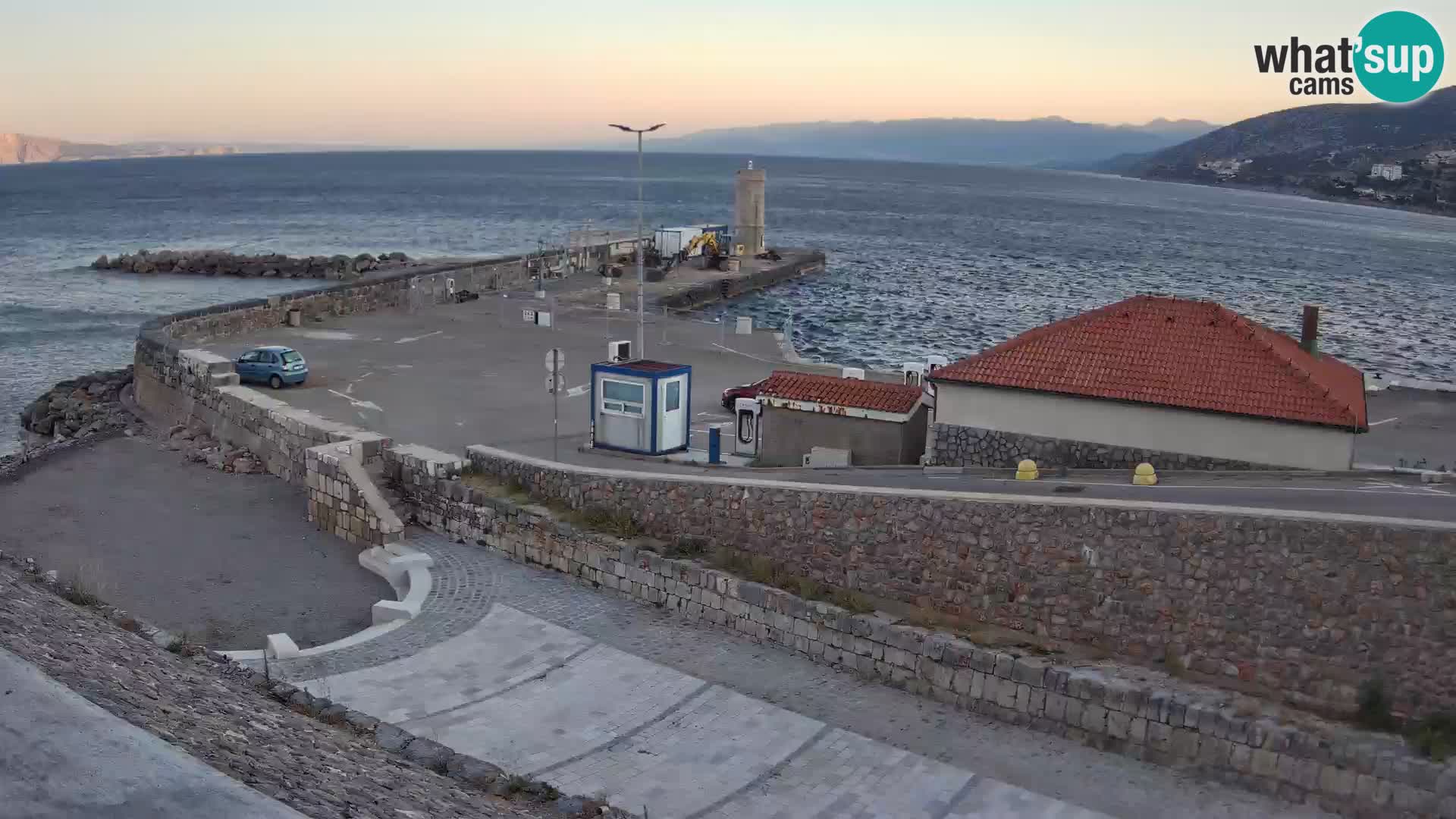 Senj Hafen Webcam – Wellenbrecher & Leuchtturm Liveblick