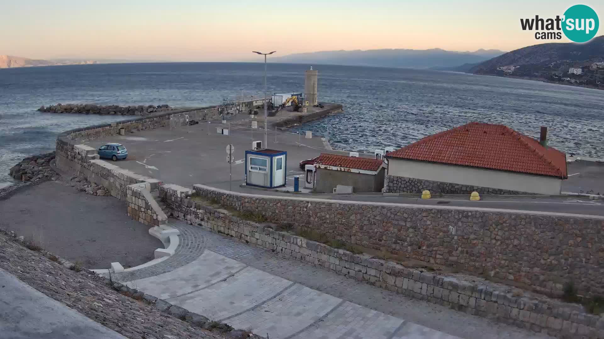 Webcam port de Senj – Vue sur la jetée et le phare