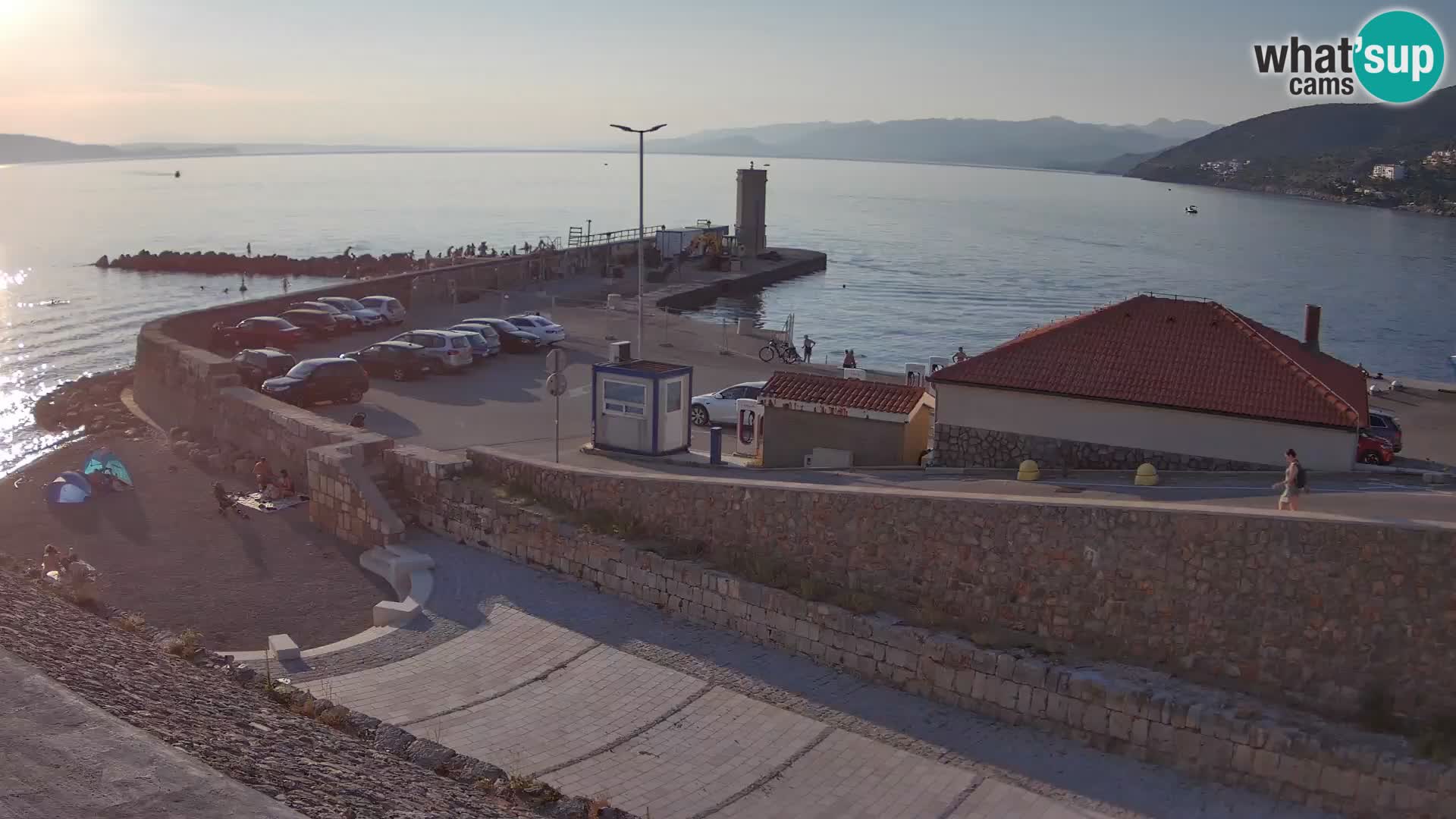 Web kamera Senj luka – Lukobran i svjetionik uživo