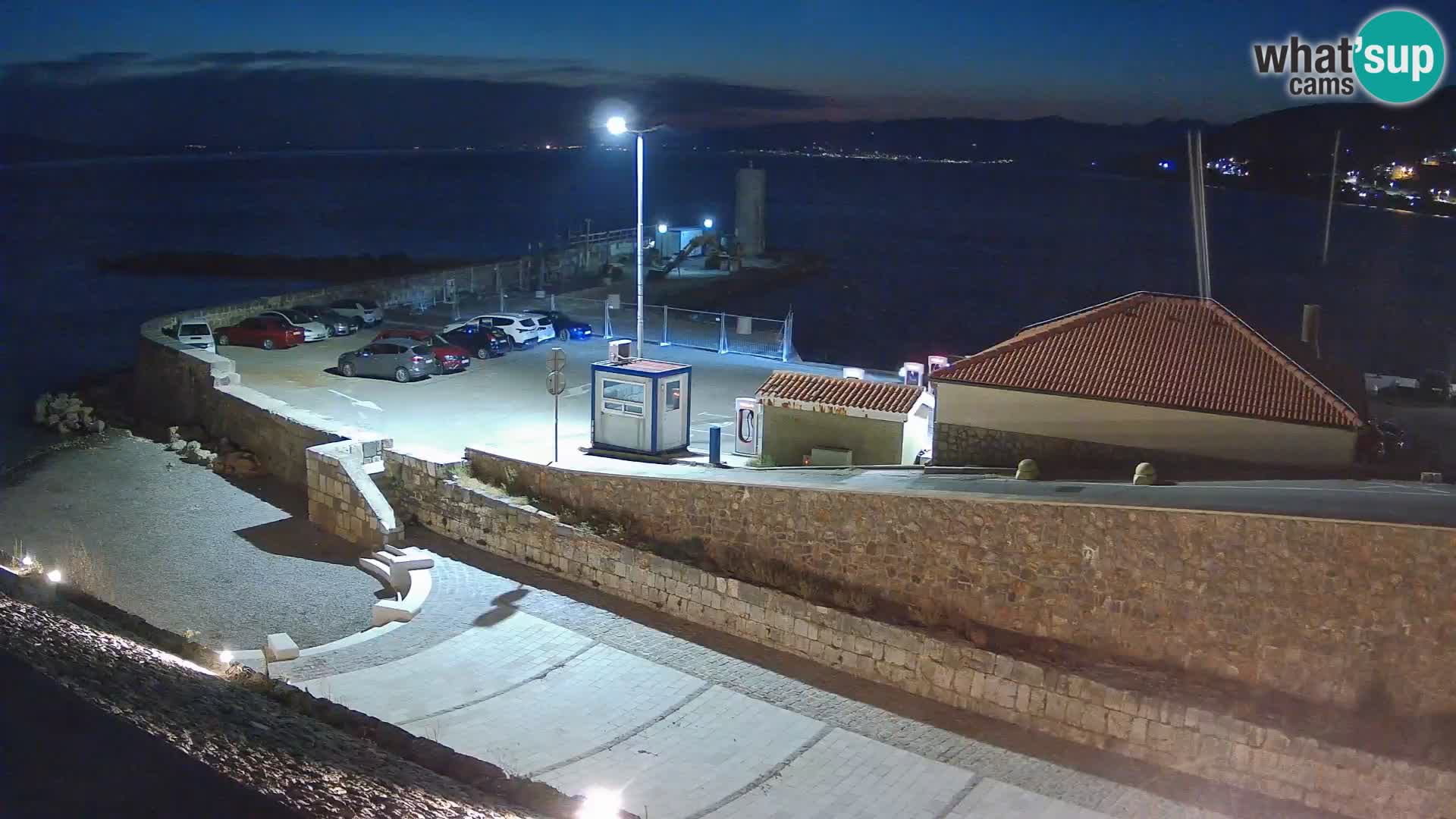 Senj Hafen Webcam – Wellenbrecher & Leuchtturm Liveblick