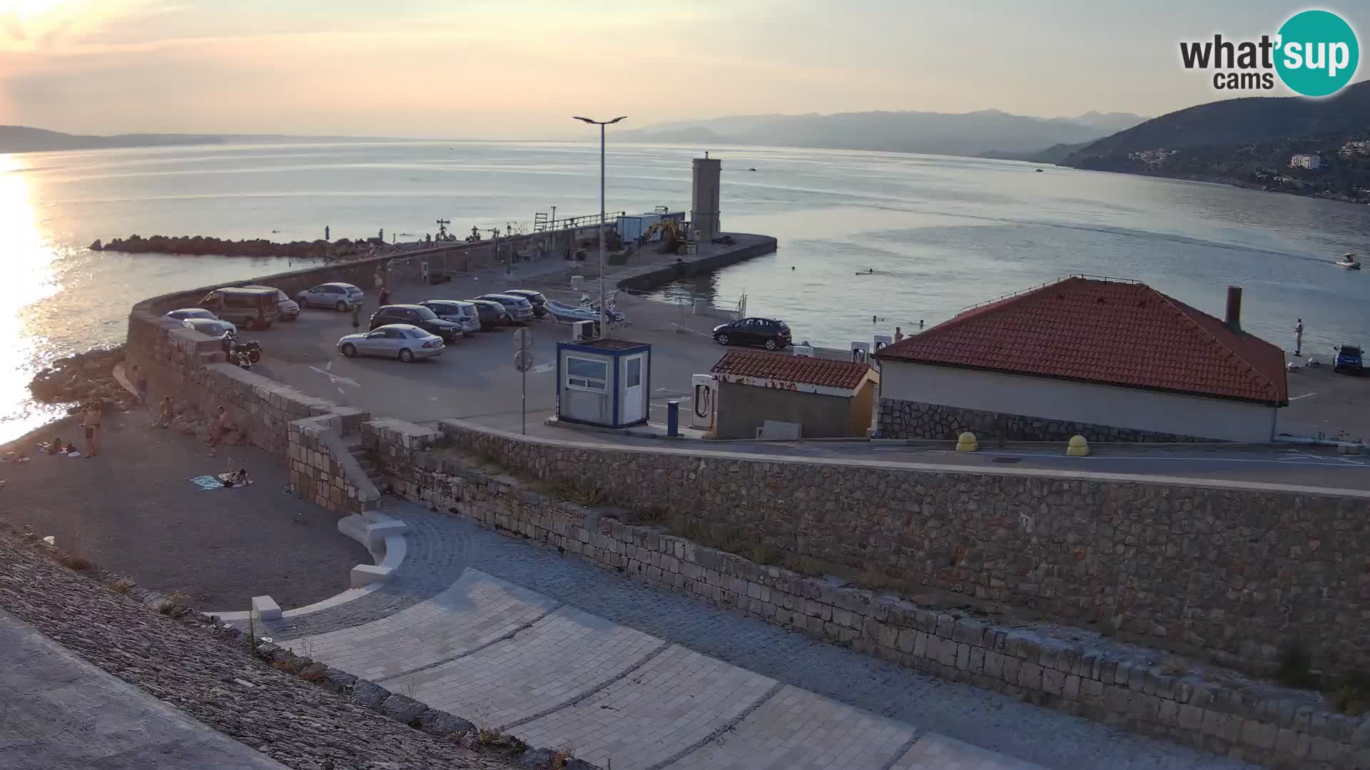 Web kamera Senj luka – Lukobran i svjetionik uživo