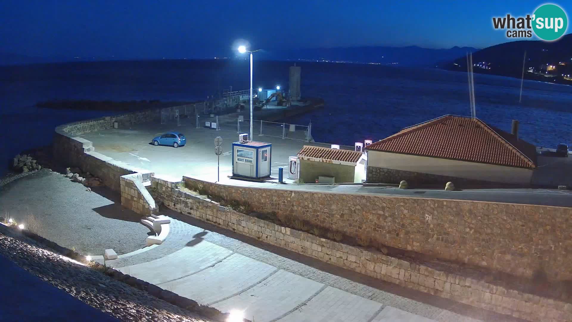 Senj Hafen Webcam – Wellenbrecher & Leuchtturm Liveblick