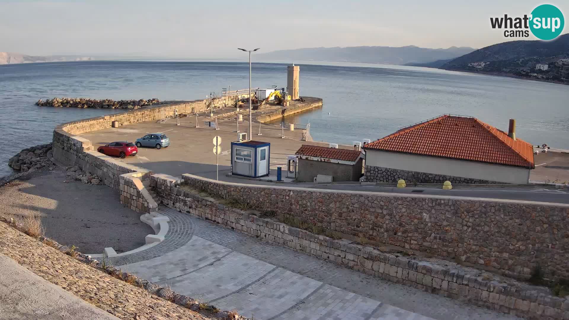 Senj Hafen Webcam – Wellenbrecher & Leuchtturm Liveblick
