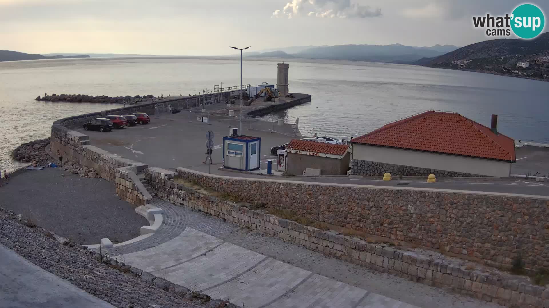 Web kamera Senj luka – Lukobran i svjetionik uživo