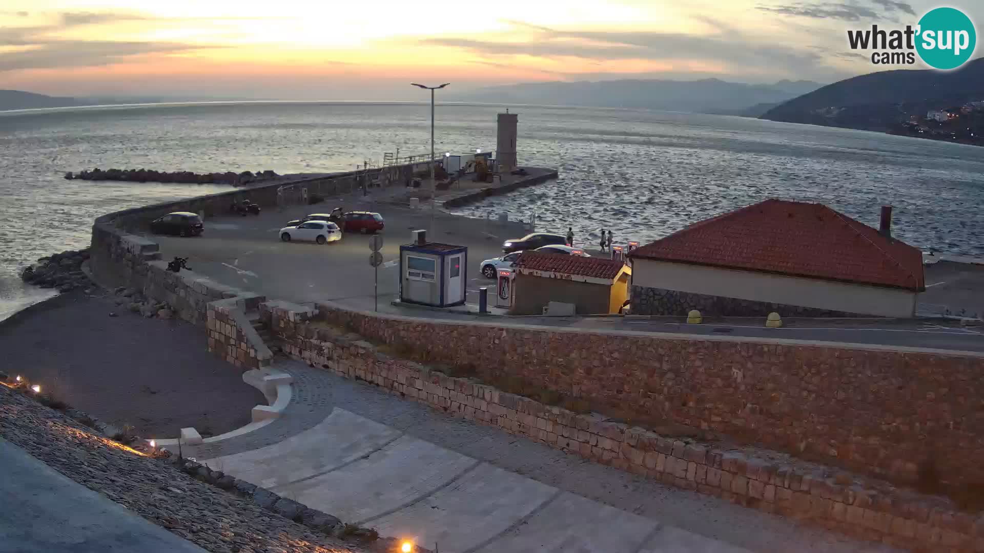 Webcam Porto di Segna – Frangiflutti e Faro in diretta