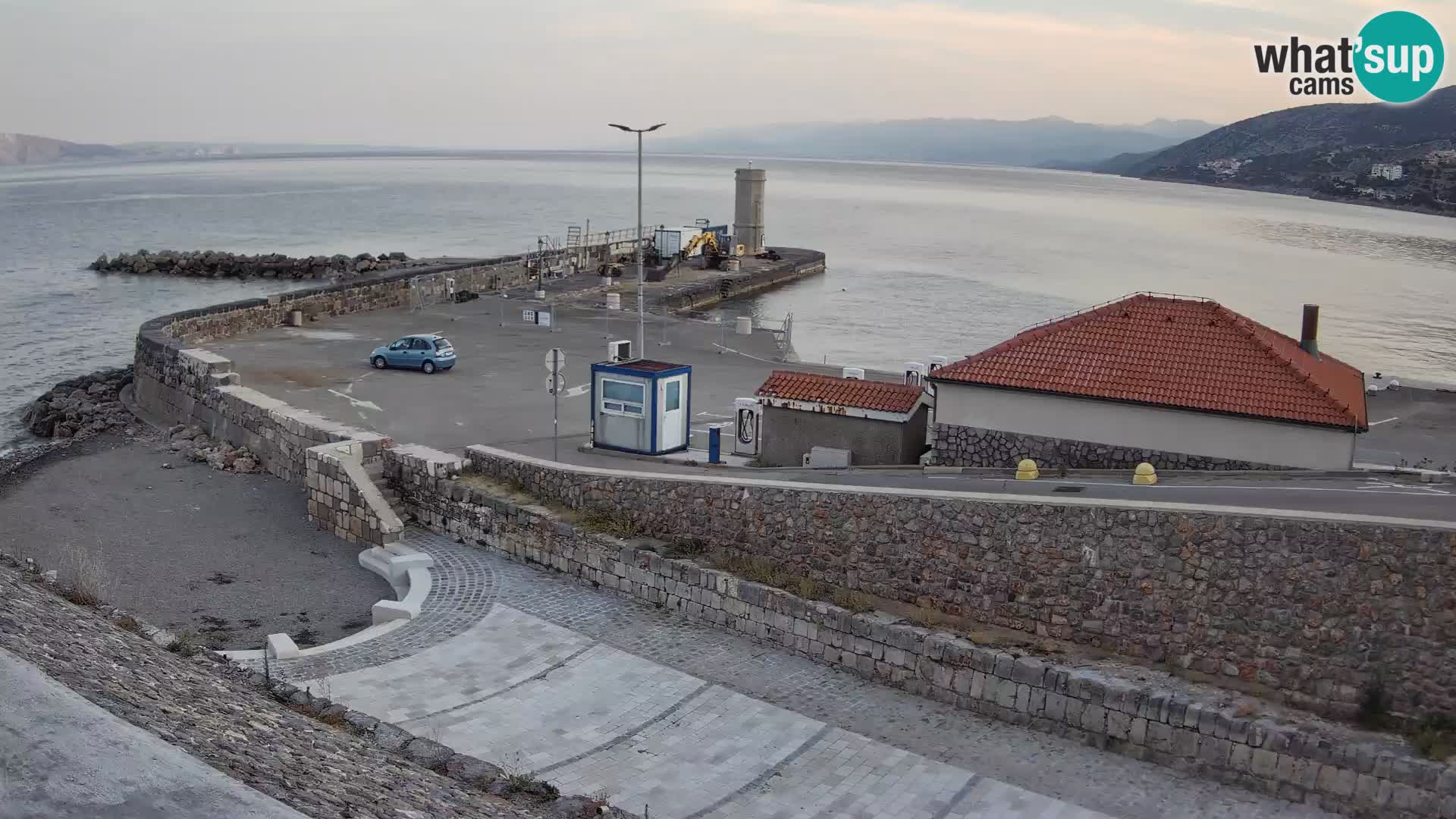 Webcam Porto di Segna – Frangiflutti e Faro in diretta