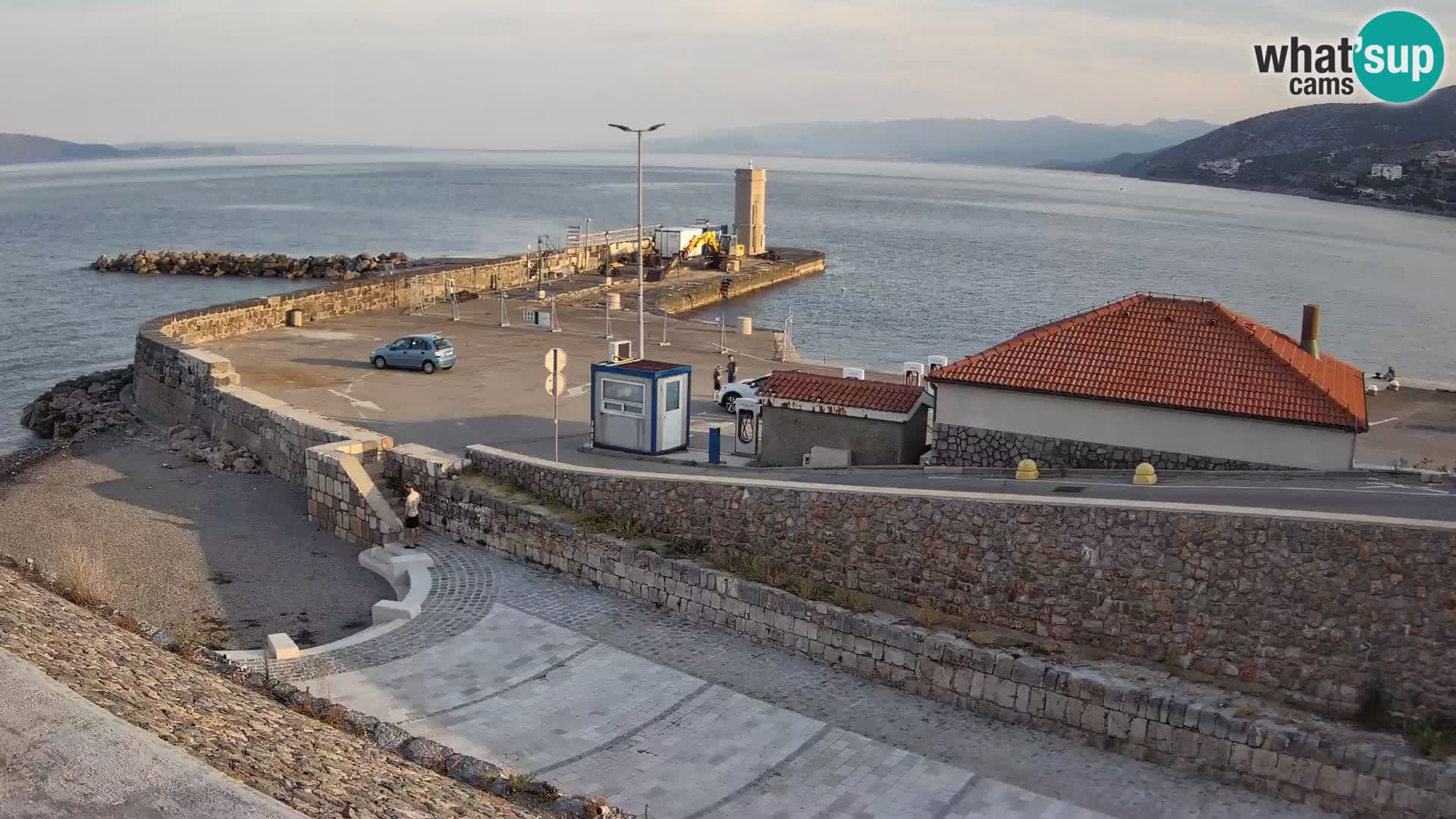 Senj Hafen Webcam – Wellenbrecher & Leuchtturm Liveblick