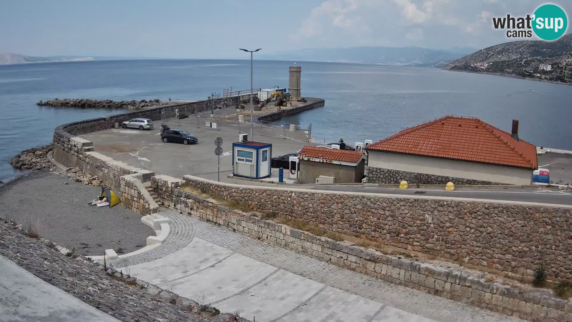 Webcam port de Senj – Vue sur la jetée et le phare
