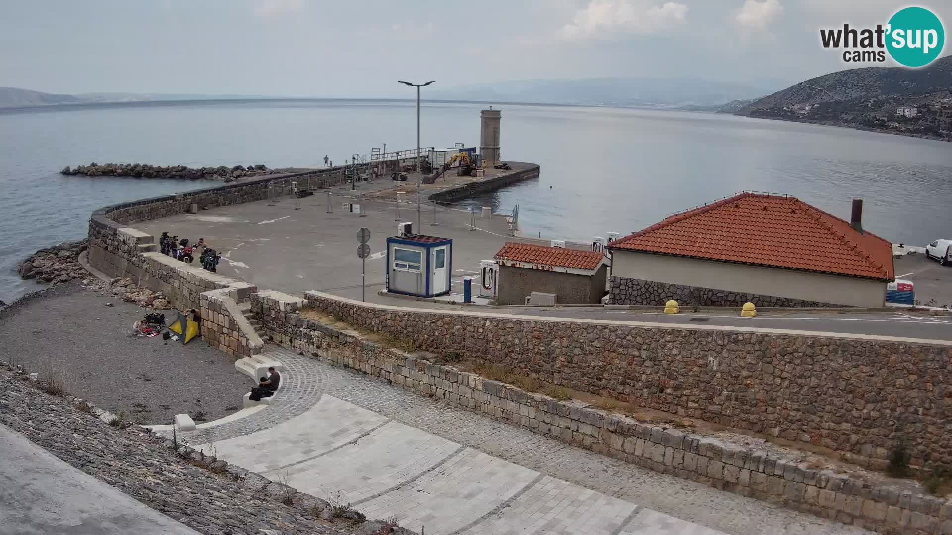 Webcam port de Senj – Vue sur la jetée et le phare