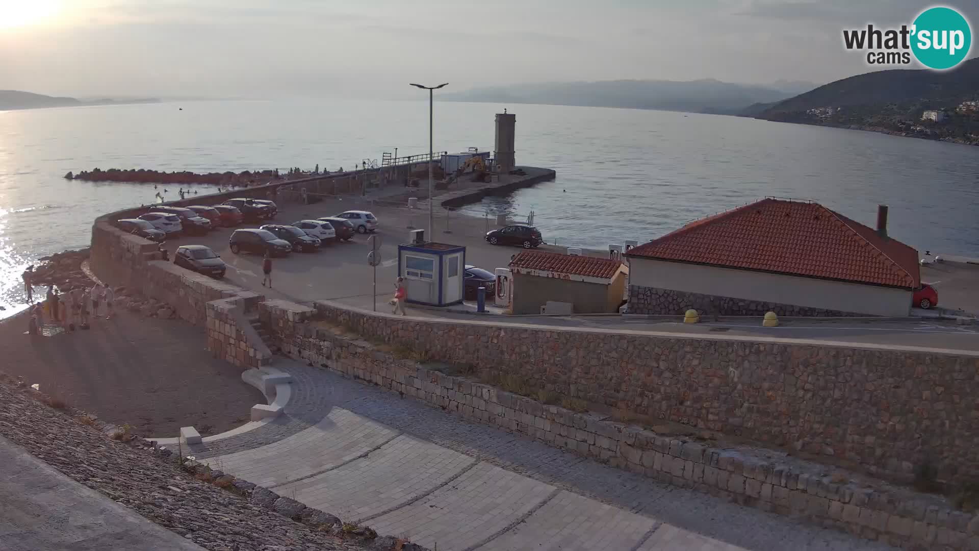 Webcam port de Senj – Vue sur la jetée et le phare
